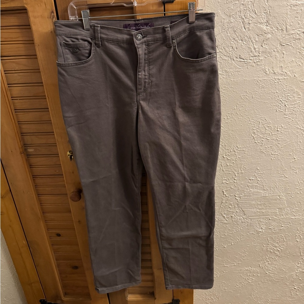 Gloria Vanderbilt Amanda Style Gray Jeans